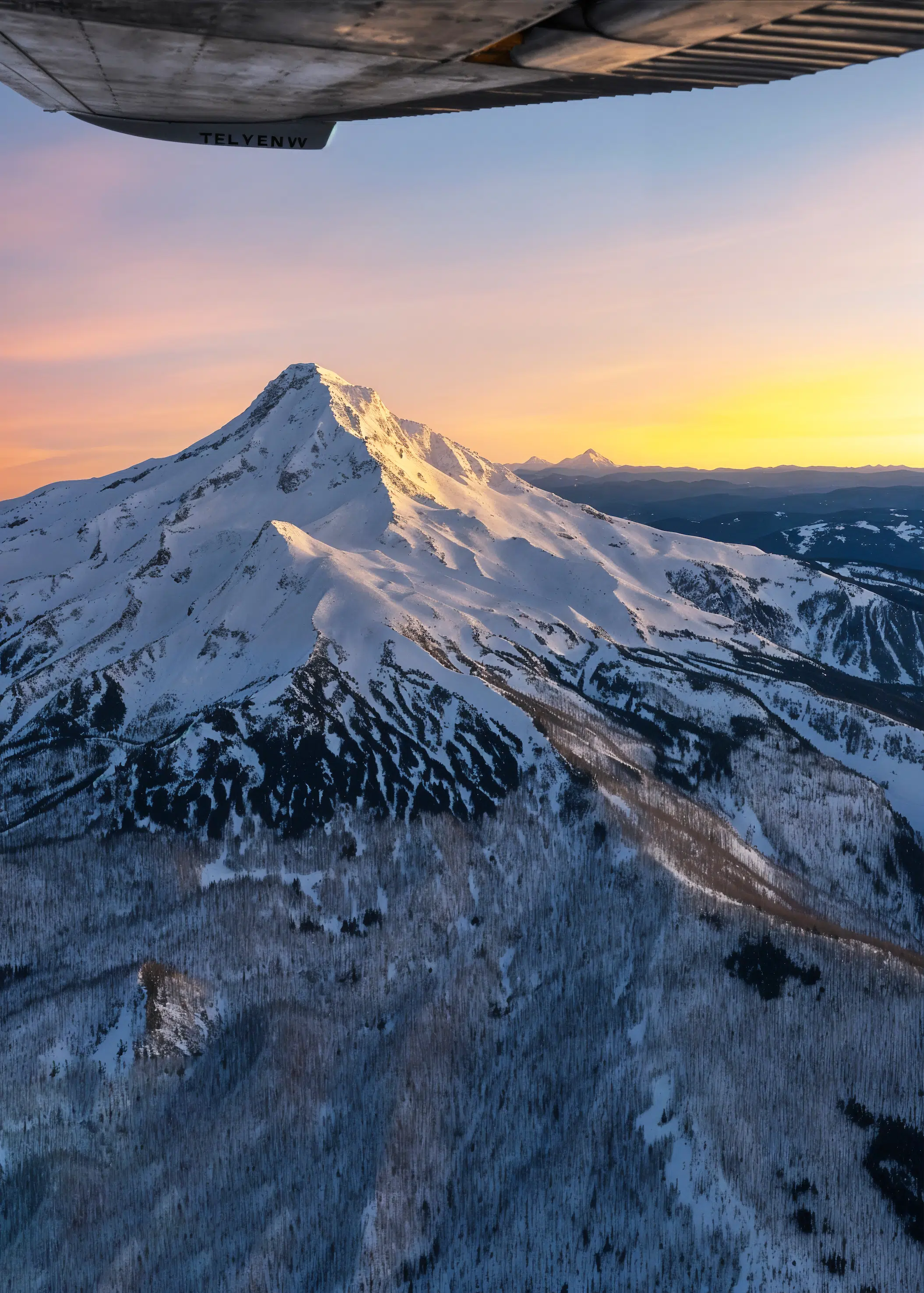 envi_mt_hood_sunset_flight