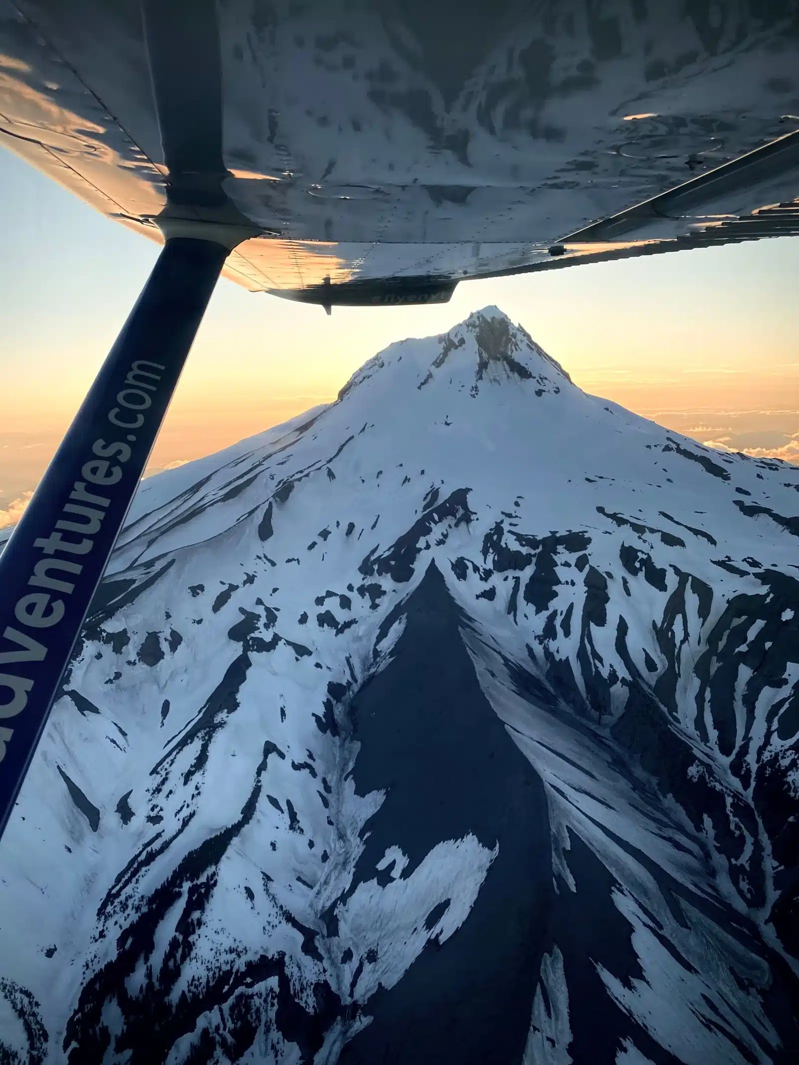 Mt. Hood Scenic Flight